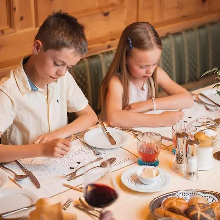 Alpenpark Superior Hotel Seefeld w Tirolu