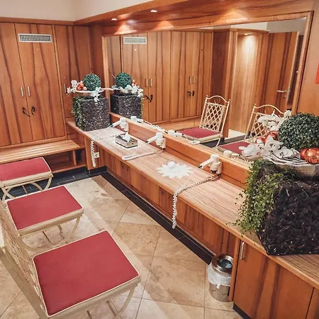 Hotel Alpenpark Superior 4*