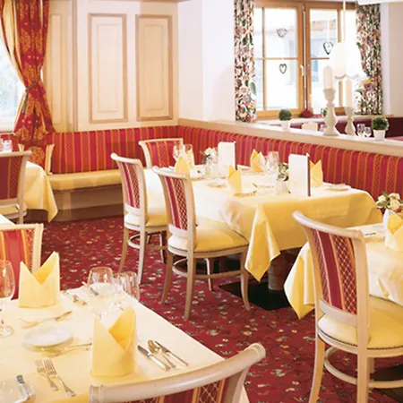 Otel Alpenpark Superior Seefeld in Tirol