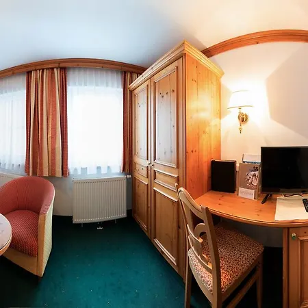 Alpenpark Superior Hotel 4*