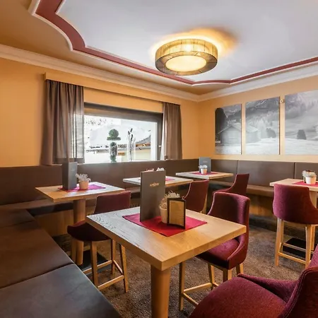 阿尔盆公园高级度假酒店 蒂罗尔-泽费尔德