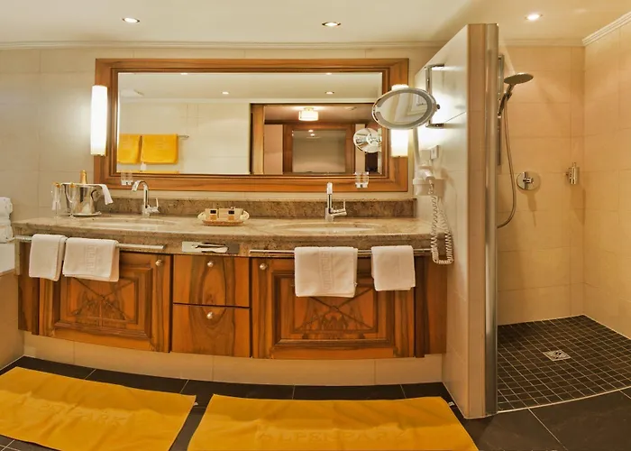 Hotel Alpenpark Superior 4*